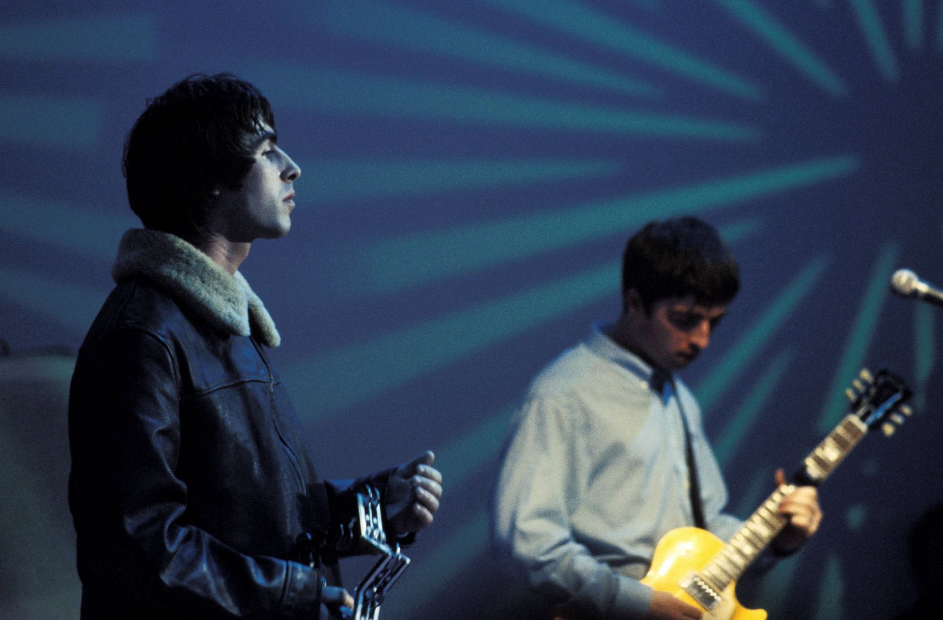 Photo of Noel GALLAGHER and Liam GALLAGHER and OASIS - Source: Getty