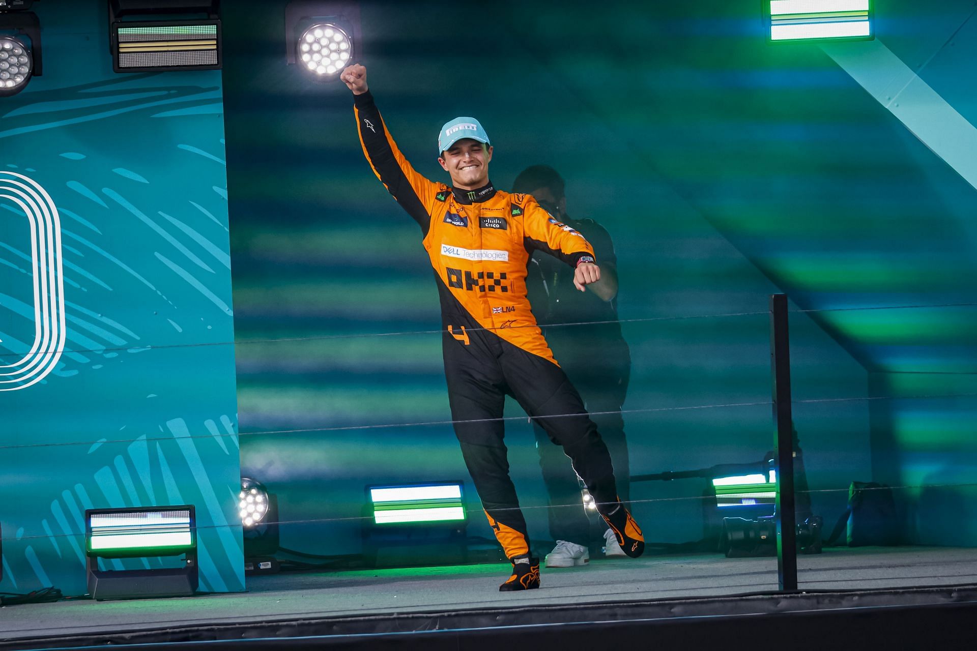 Lando Norris arrives on the podium after winning the 2024 Formula 1 Miami Grand Prix (GETTY)