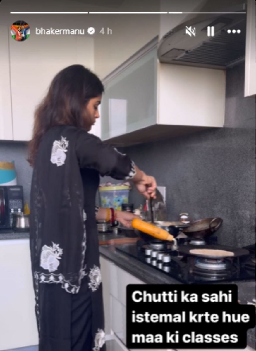 Manu cooking during Rakhi celebrations, Image by Manu Bhaker/ Instagram