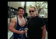 Arnold Schwarzenegger’s look-alike trains with Joseph Baena, fans cheer: “Like father like son”