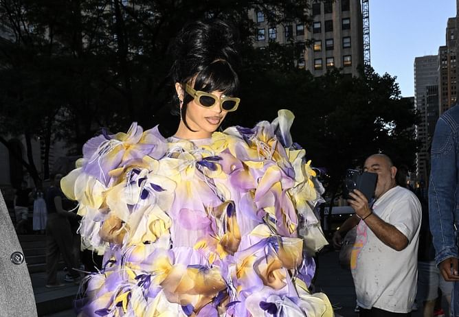 "I ALWAYS ALWAYS GOT SOMETHING ON ME!” — Cardi B assures fans about her safety after being spotted walking in NYC alone