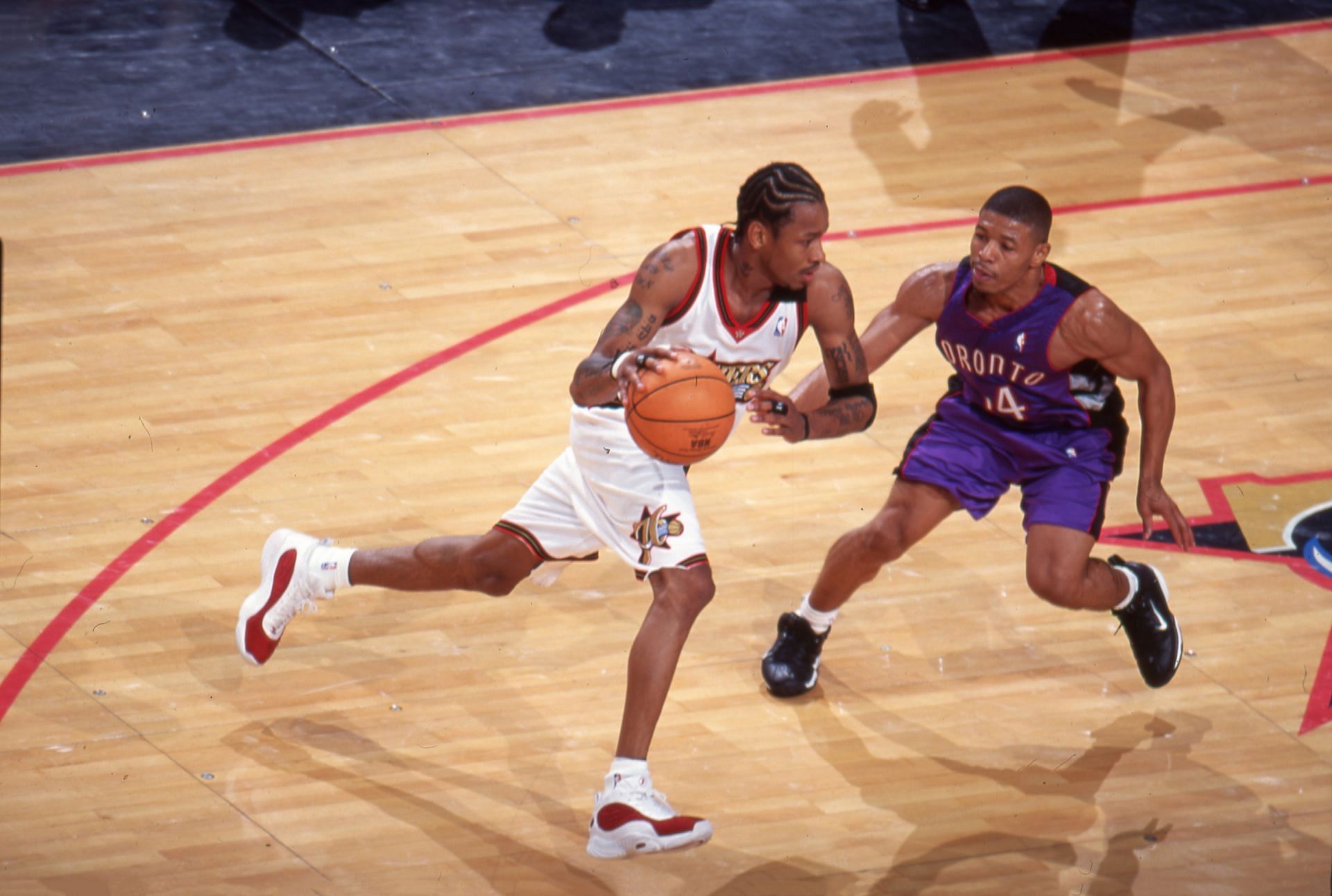 Philadelphia 76ers vs Toronto Raptors (Image via Getty)