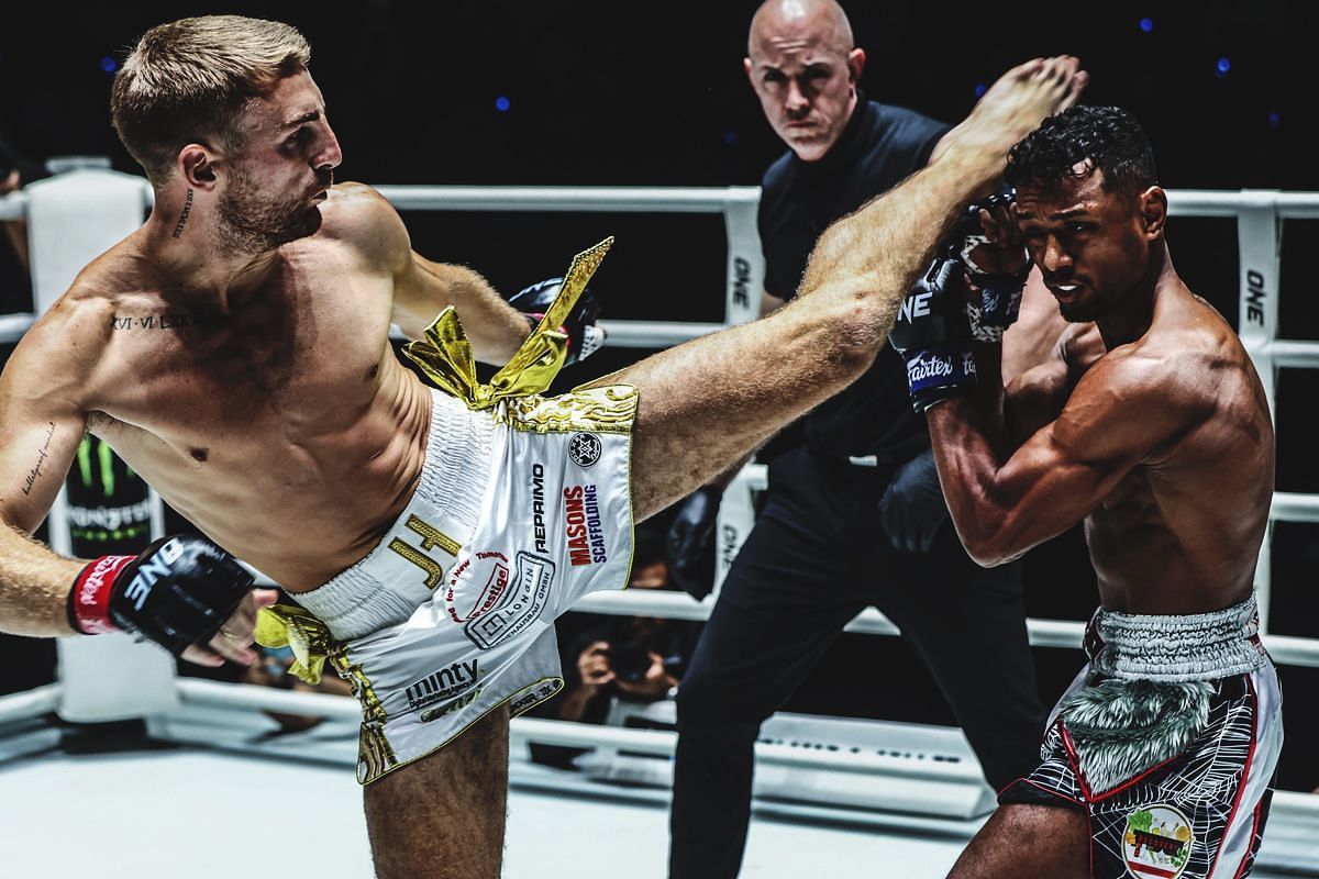 Jonathan Haggerty fighting Felipe Lobo | Image credit: ONE Championship