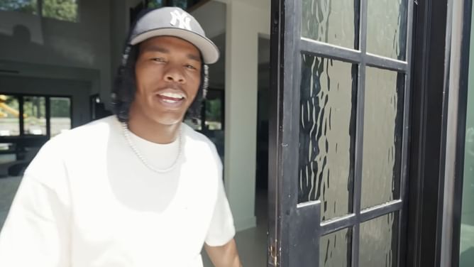 ⁠Lil Baby appears to be on a “feature-run” after snippet from his upcoming collaboration with 4Batz goes viral online