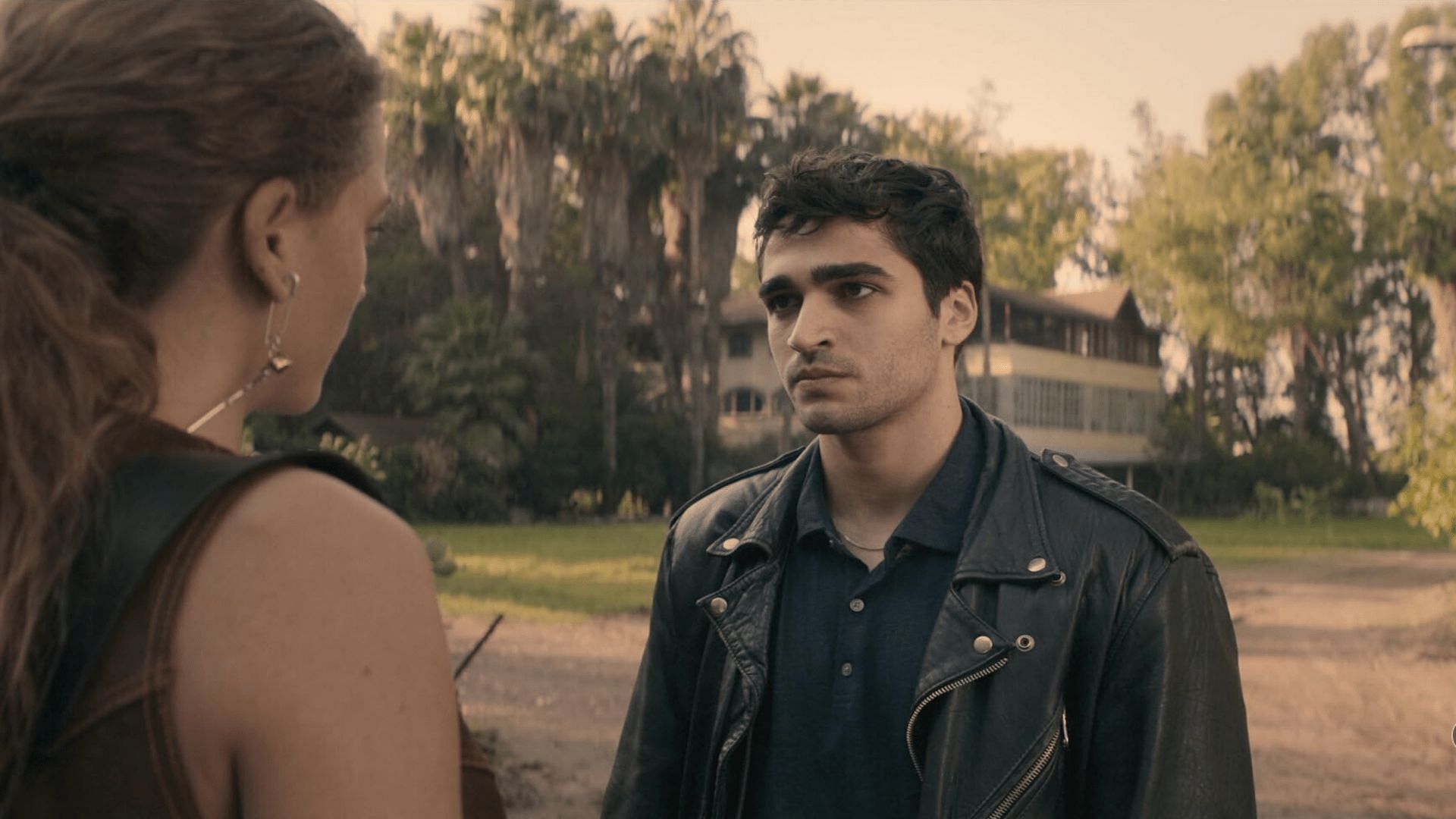 A still of Cihan and Sahsu (Image via Netflix)