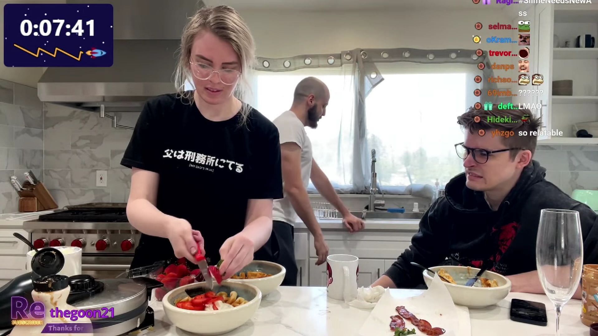 QTCinderella and Ludwig cooking on stream together early in 2021. (Image via QTCinderella/YouTube)