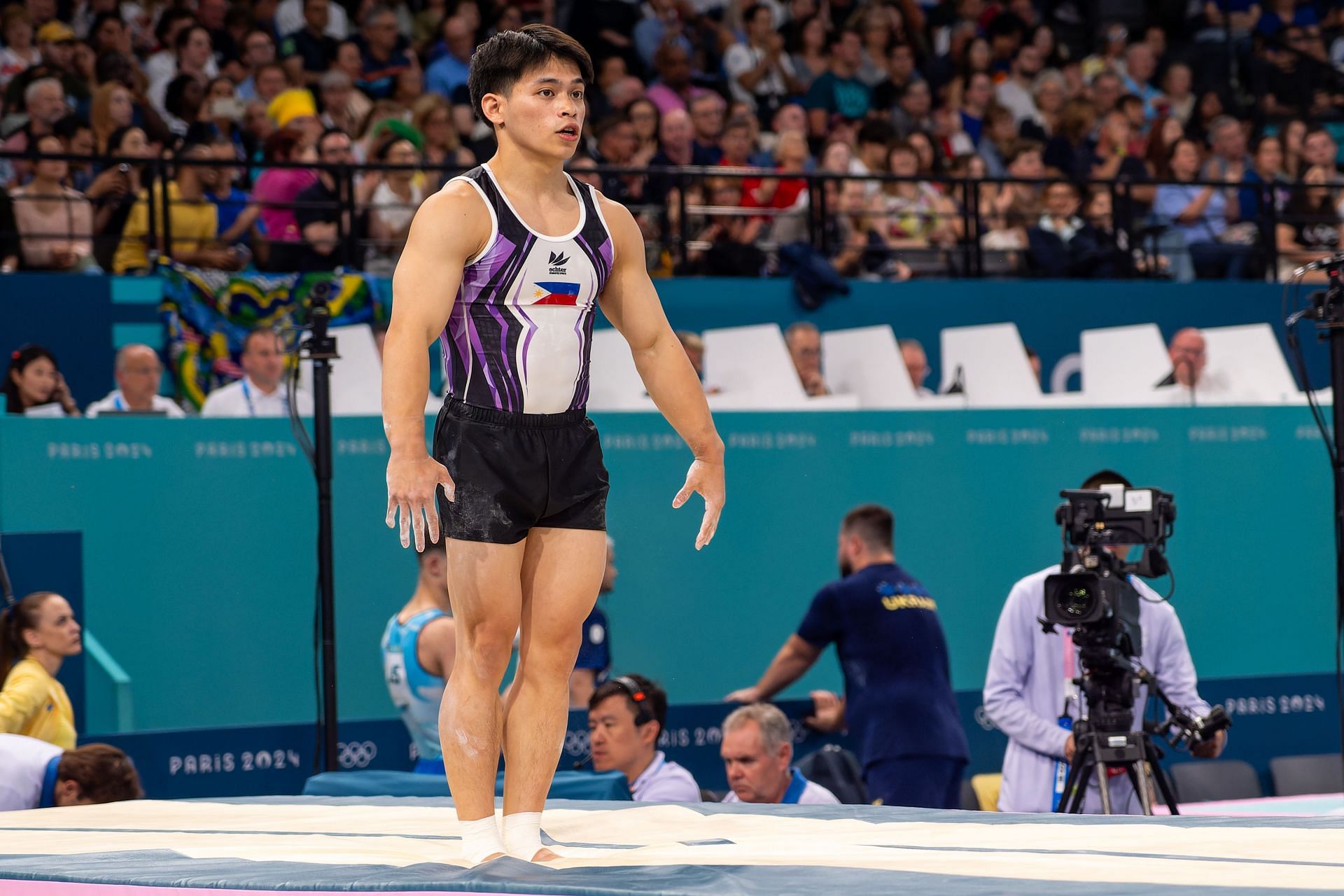 Who is Carlos Yulo? All about the Filipino gymnast who clinched the ...