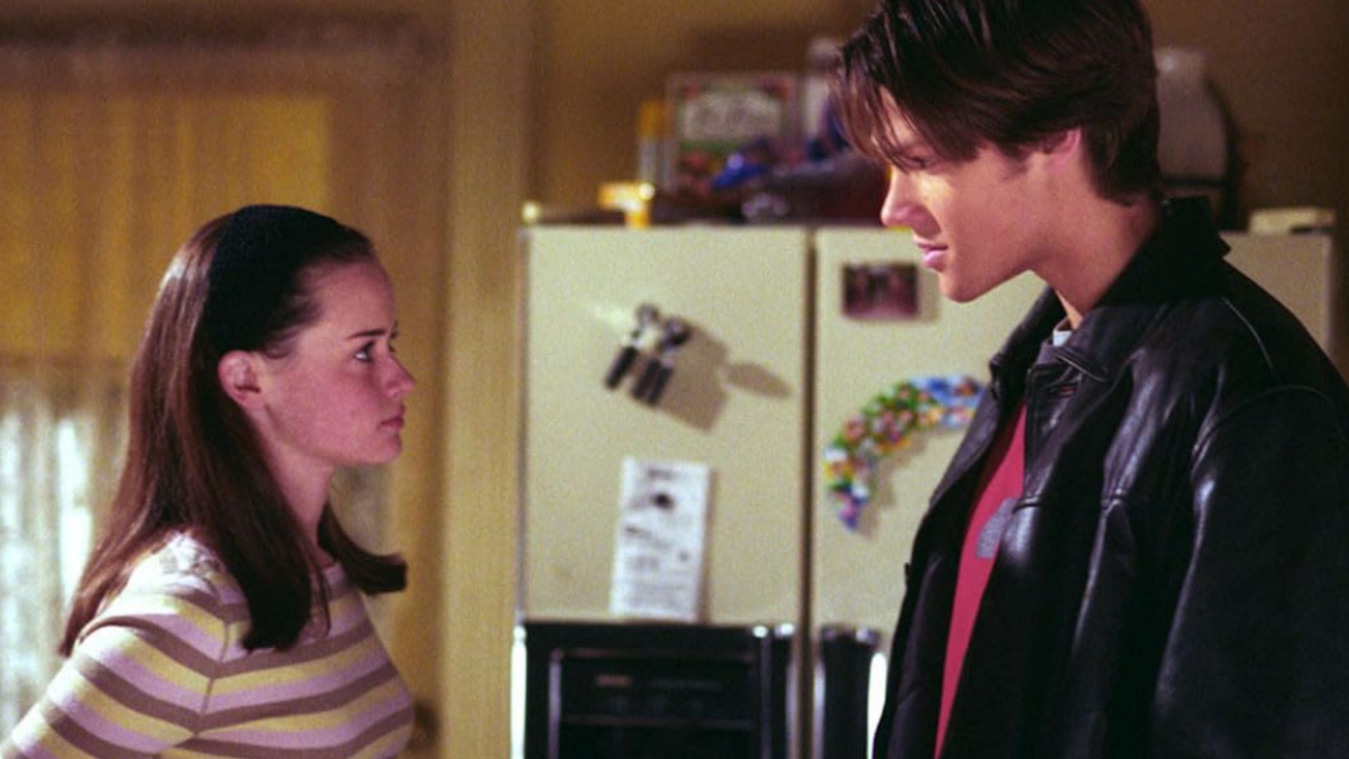 Still from Gilmore Girls (Image via Dorothy Parker Drank Here Productions, Hofflund/Polone, Warner Bros. Television)