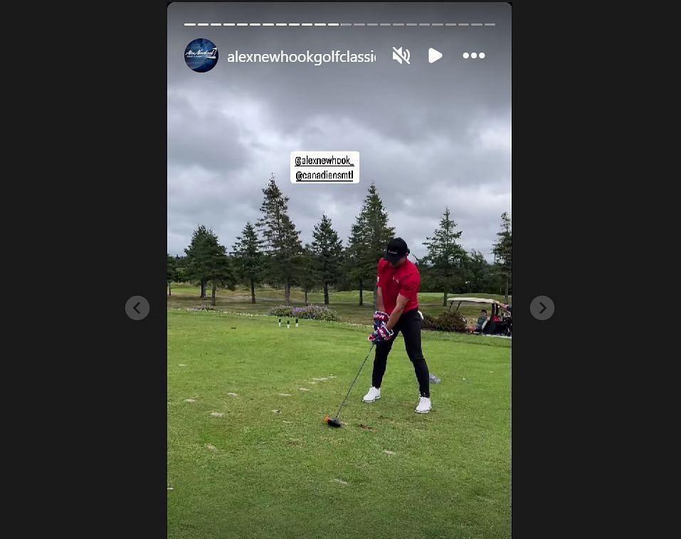 Alex Newhook himself taking a shot. (Credit: Newhook&#039;s golf page on IG)