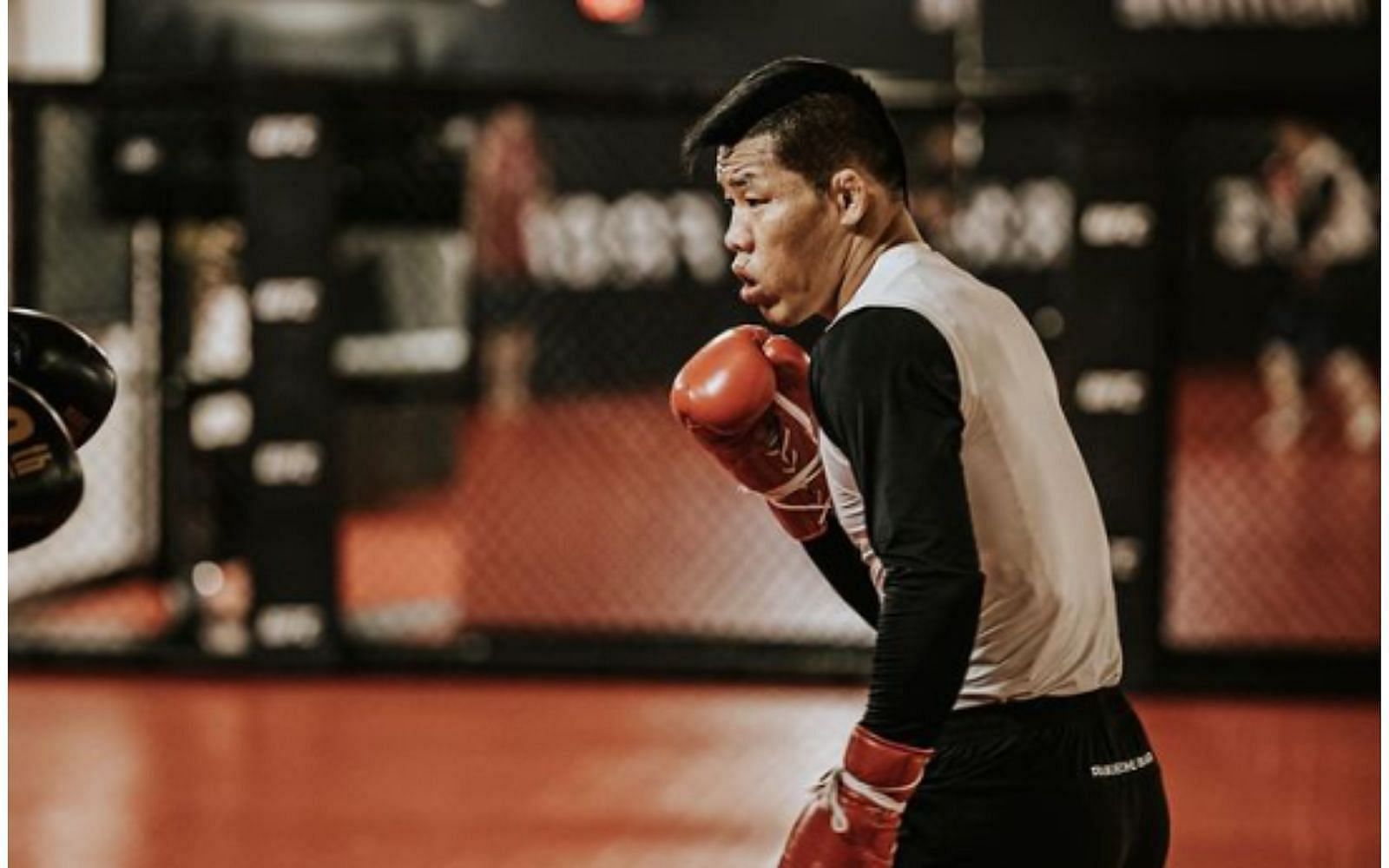 What is Li Jingliang&#039;s record?