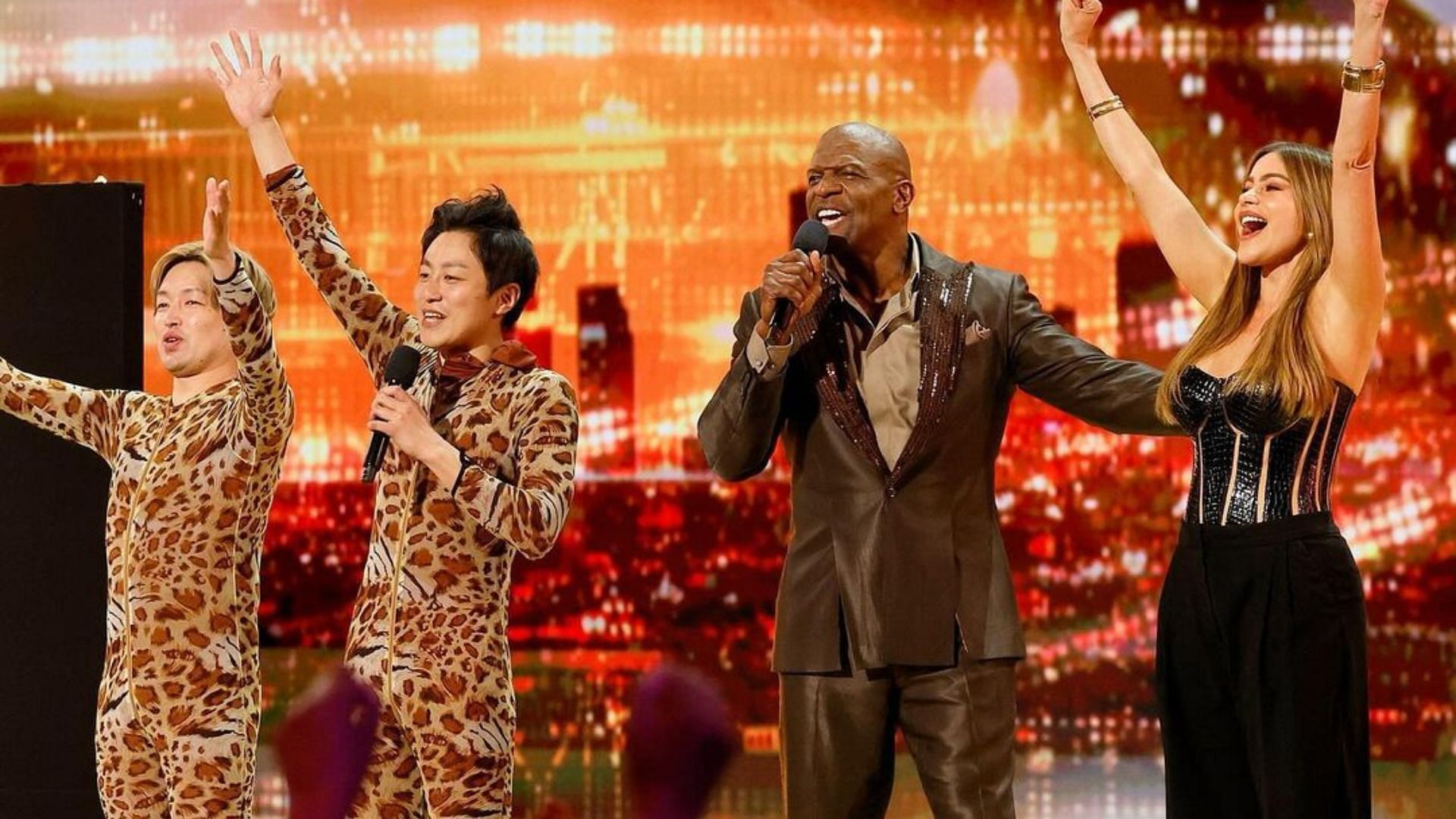 Terry Crews and Sofia Vergara in AGT (Image source via Instagram @agt)