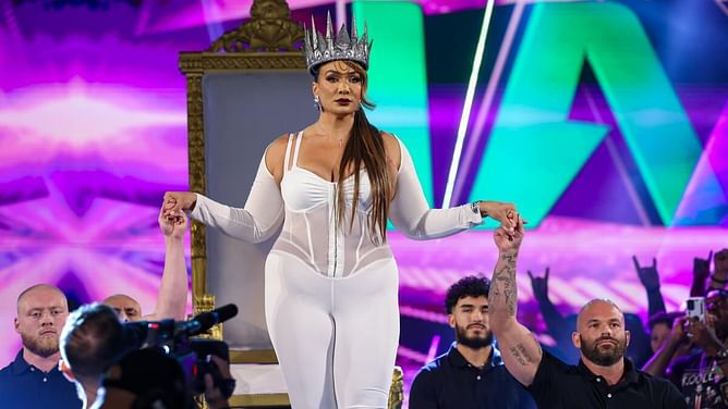 Nia Jax makes WWE employee bow down to her after SmackDown
