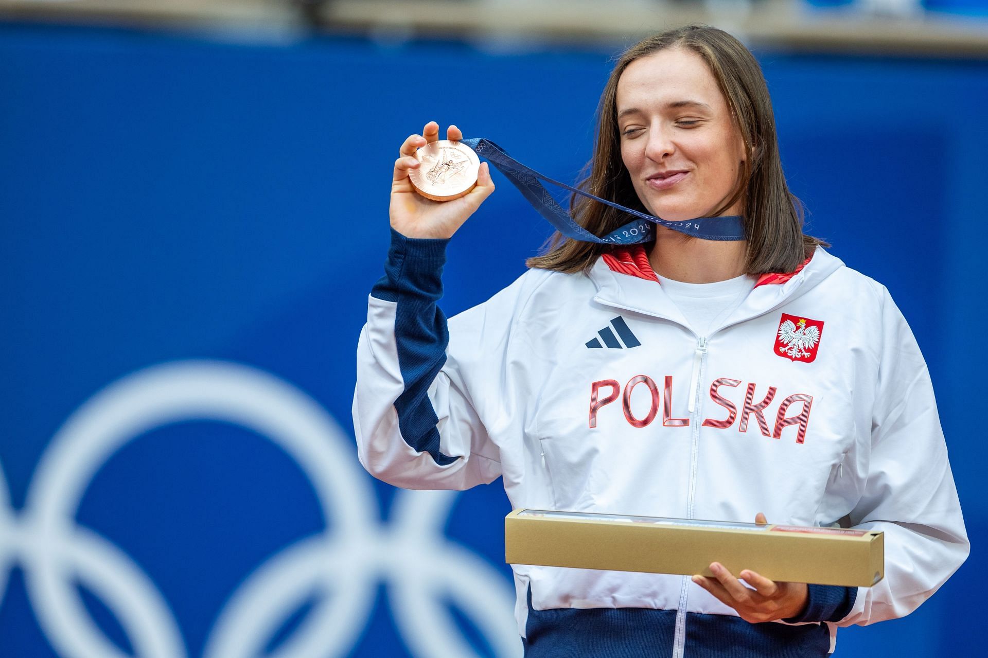 Iga Swiatek with her bronze medal at the Olympic Games Paris 2024 | Getty