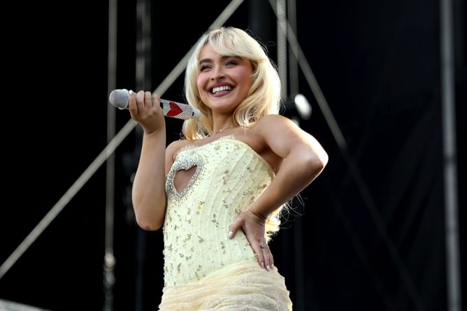 “She’s so unserious” — Fans react to Sabrina Carpenter's ‘Nonsense’ outro at Outside Lands festival