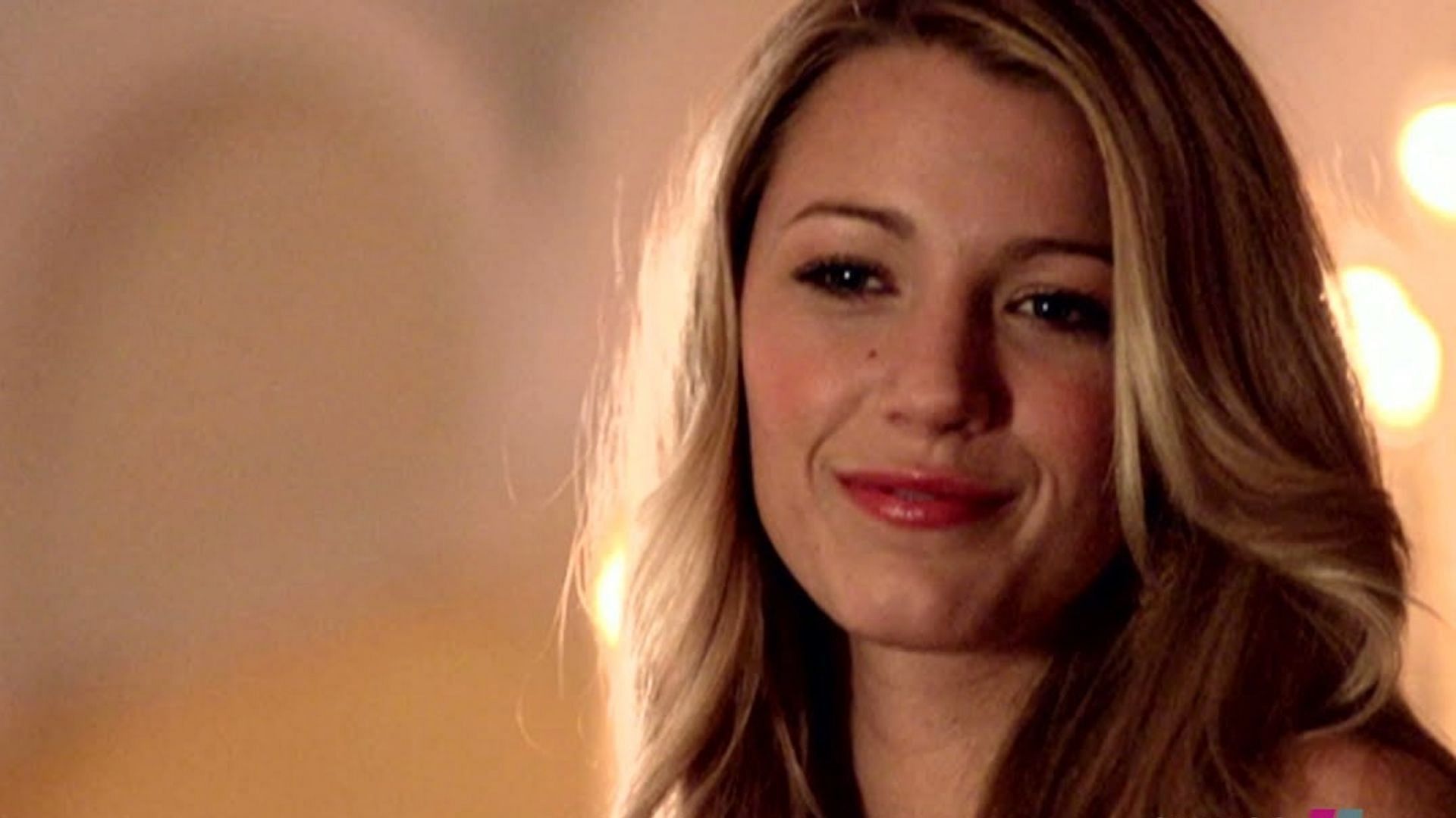 Blake Lively in a still from Gossip Girl (Image via Showmax)