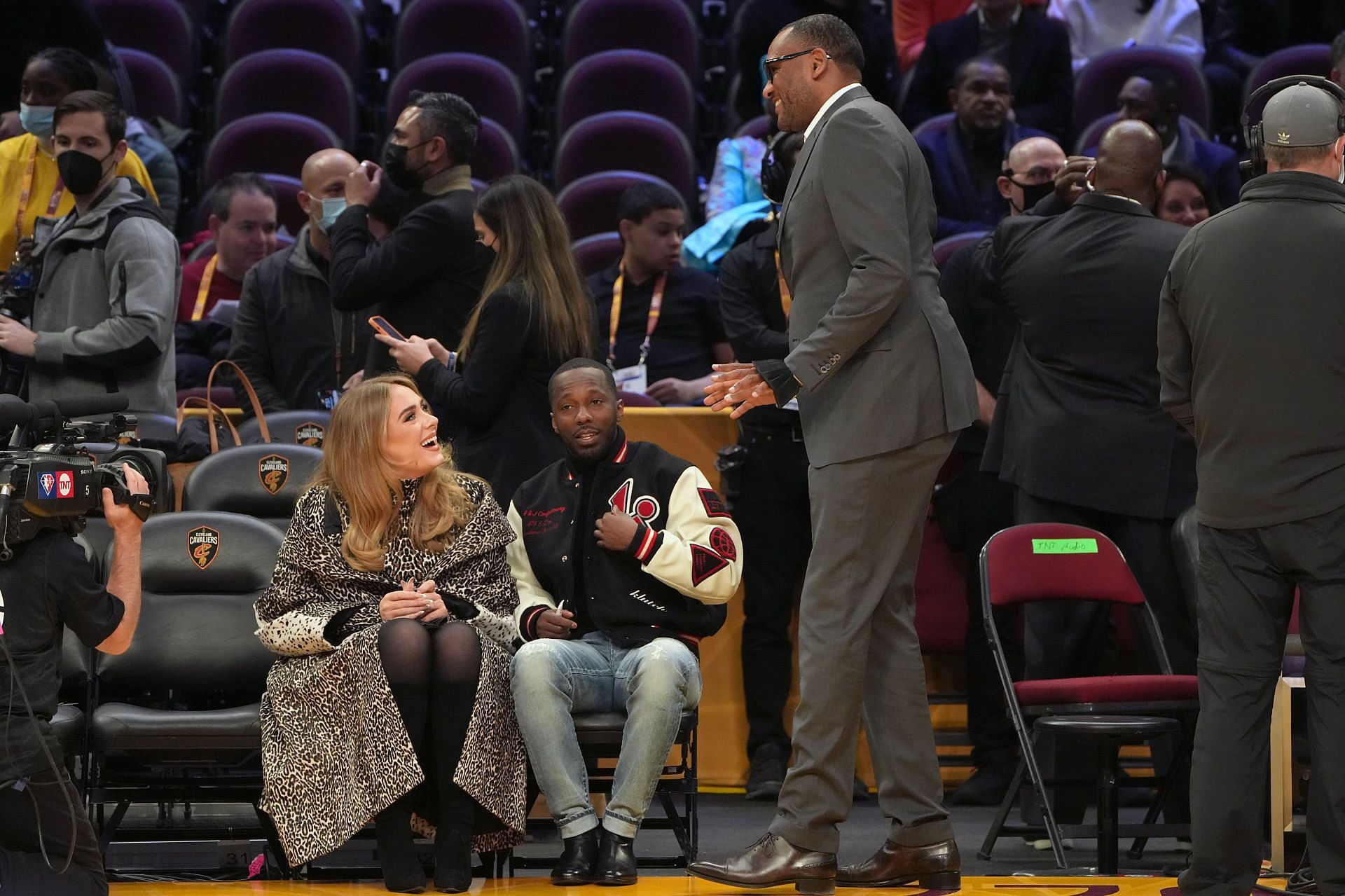 Adele and Rich Paul courtside (Image via Kevin Mazur/Getty Images)