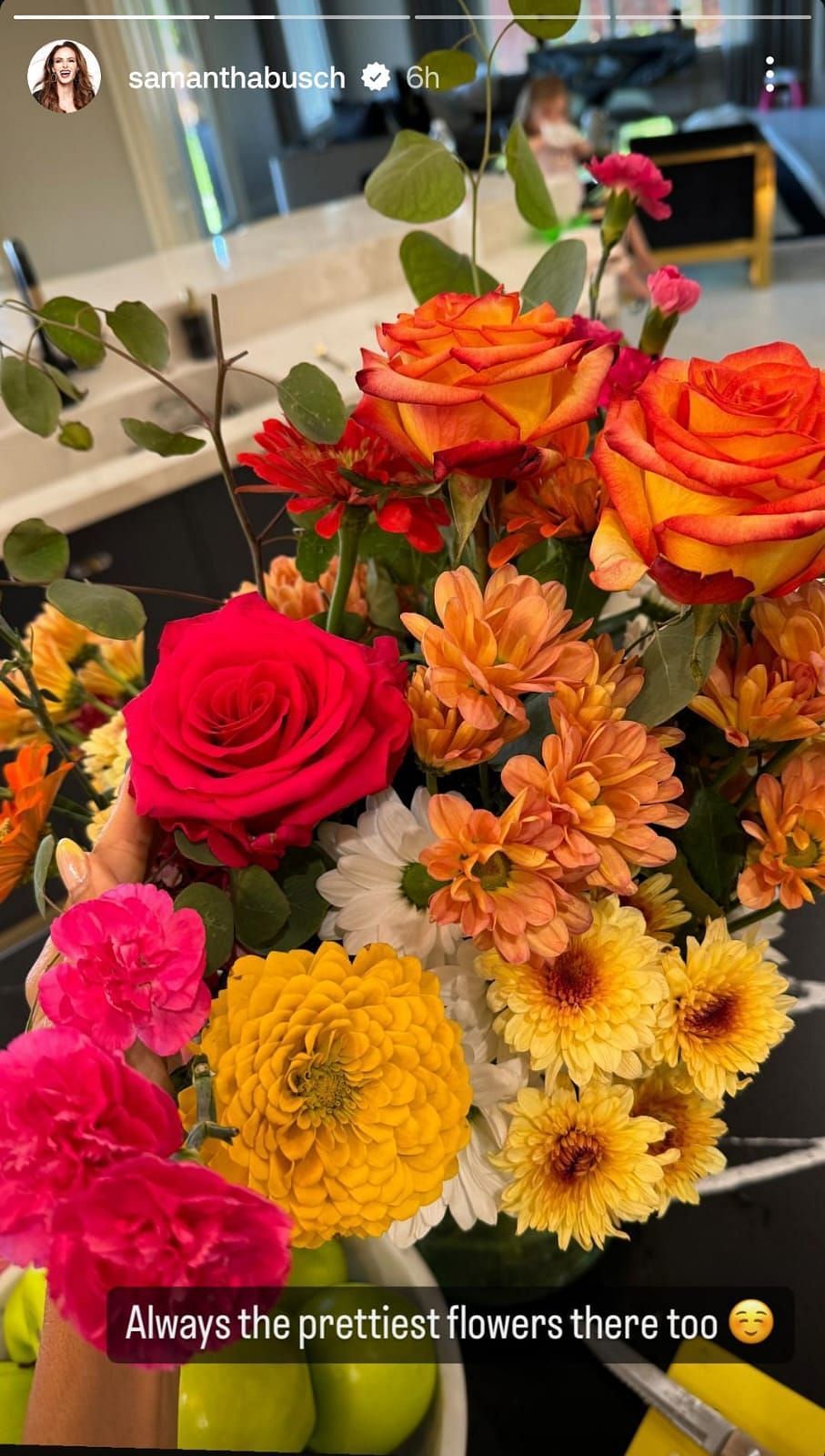 &#039;Prettiest&#039; flowers at the farmers&#039; market (Source: Samantha Busch/Instagram)