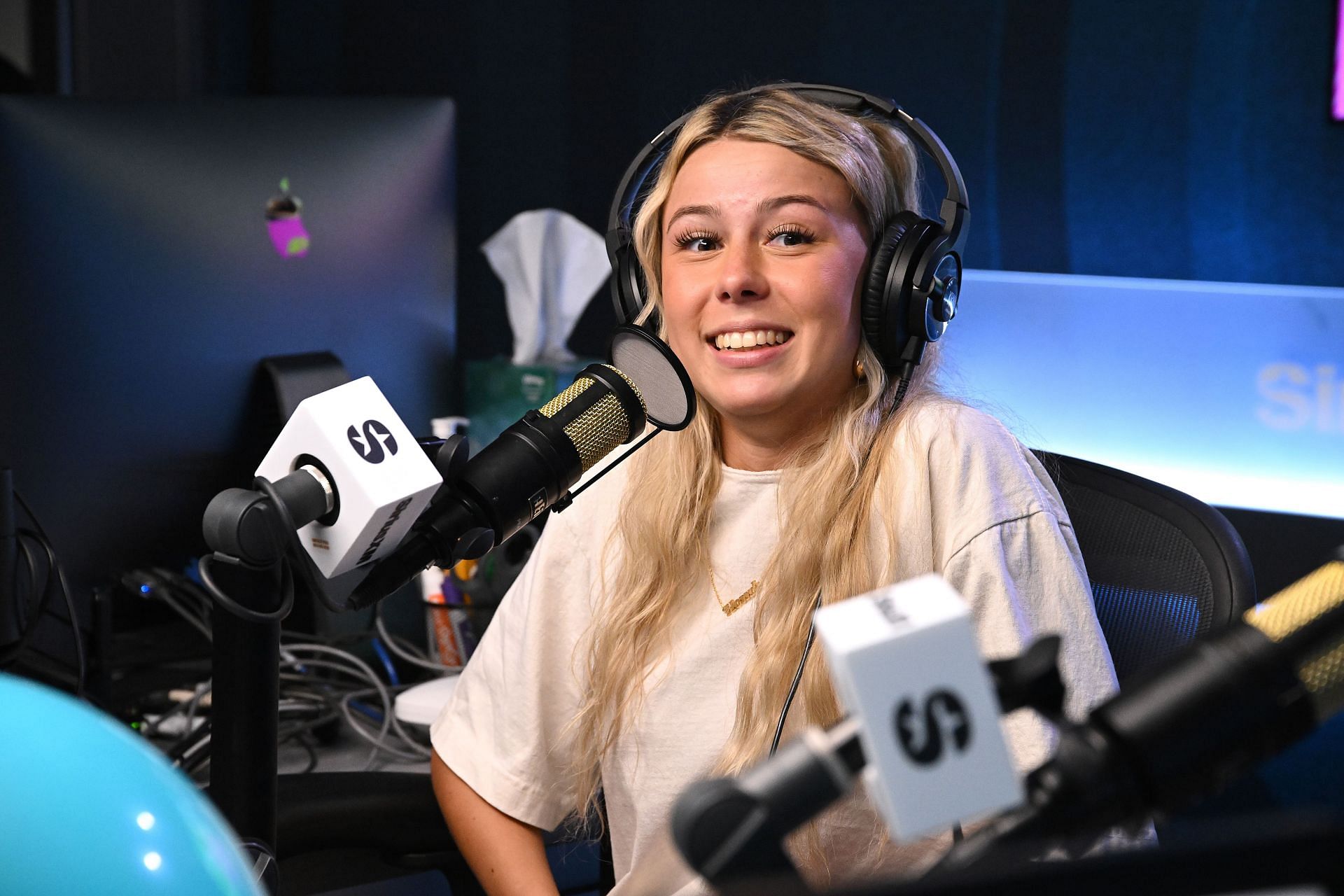 Hailey Welch Visits The SiriusXM Studio - Source: Getty