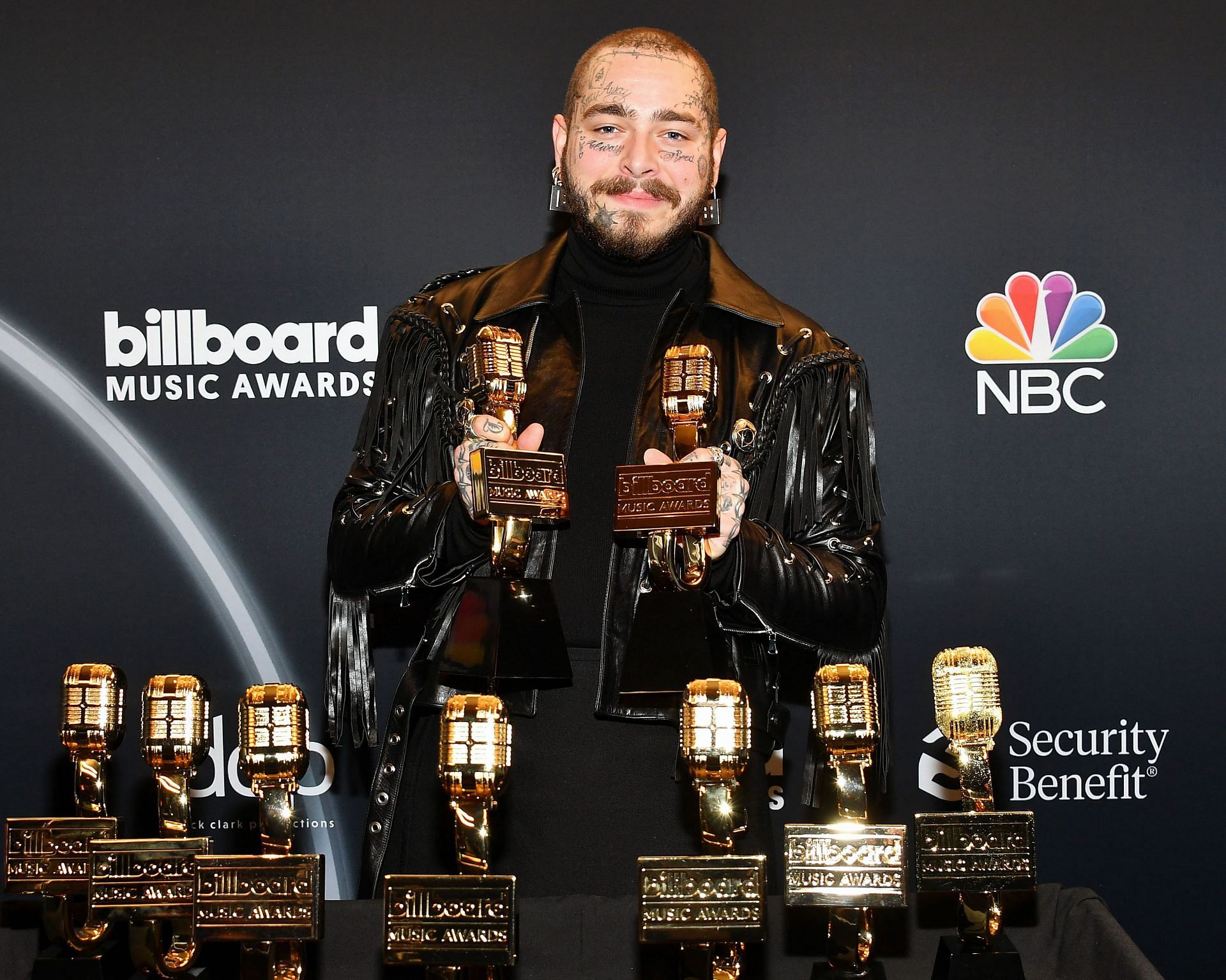 2020 Billboard Music Awards - Backstage (Image via Getty)