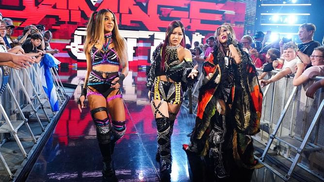 Wrestling veteran points out major flaw in Damage CTRL's booking on WWE RAW