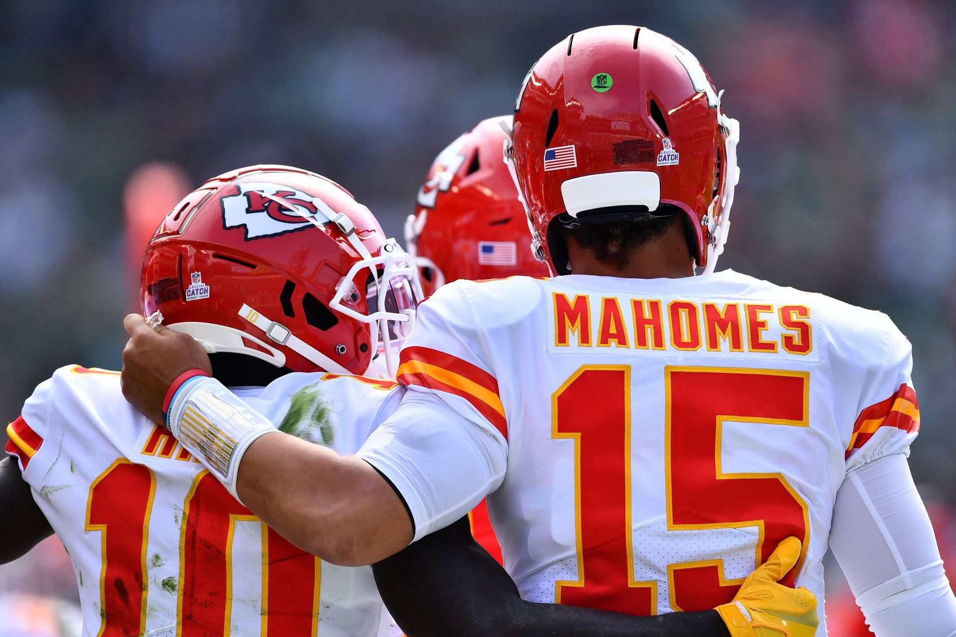 Patrick Mahomes, right, Tyreek Hill, left NFL: OCT 03 Chiefs at Eagles (Image Source: Getty)