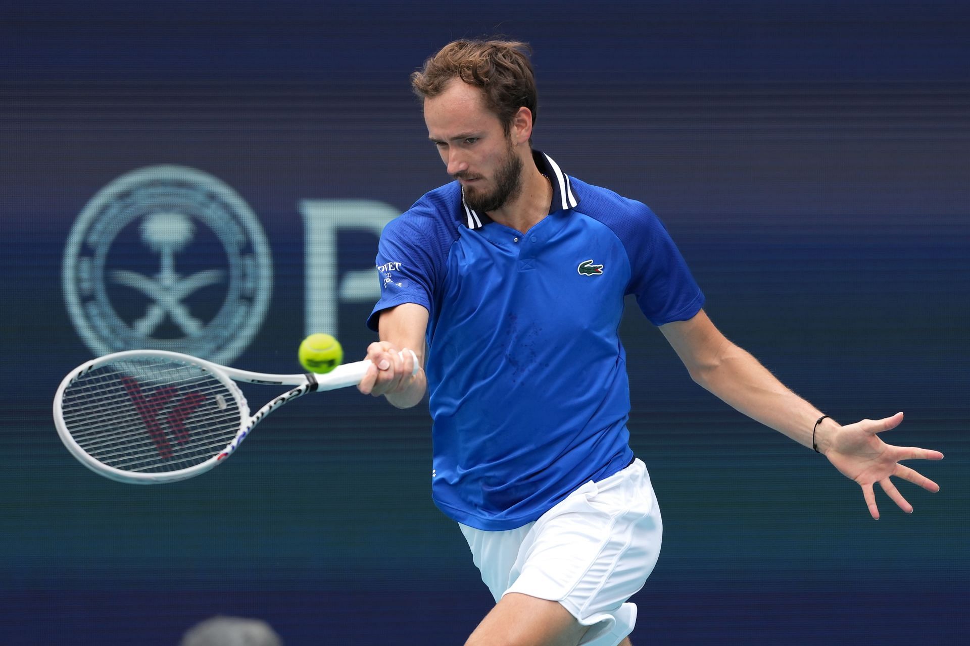 Daniil Medvedev hitting a forehand at Miami Open 2024 (Getty Images)