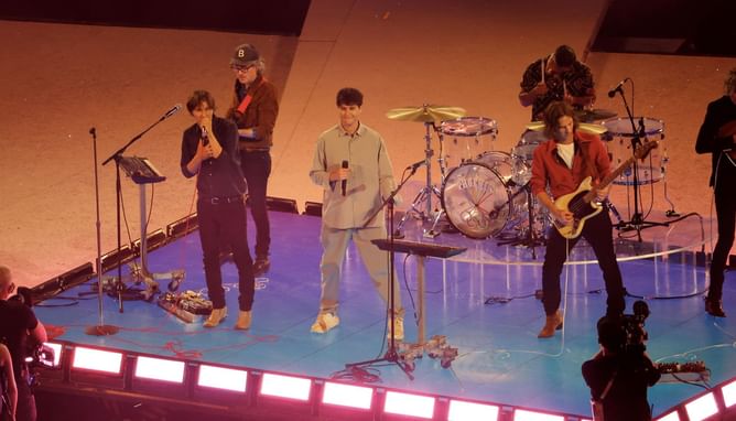 What does Lisztomania mean? Phoenix's evergreen hit at the Olympics closing ceremony wins over Gen-Z