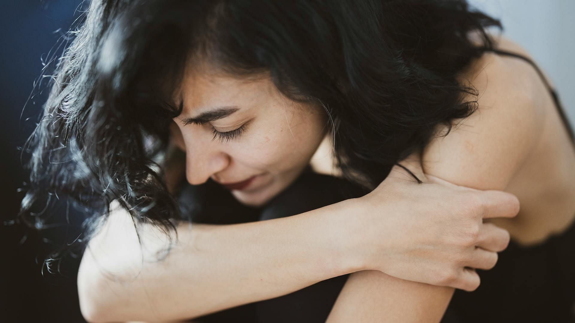 Seemona started facing domestic violence (Image via Pexels)