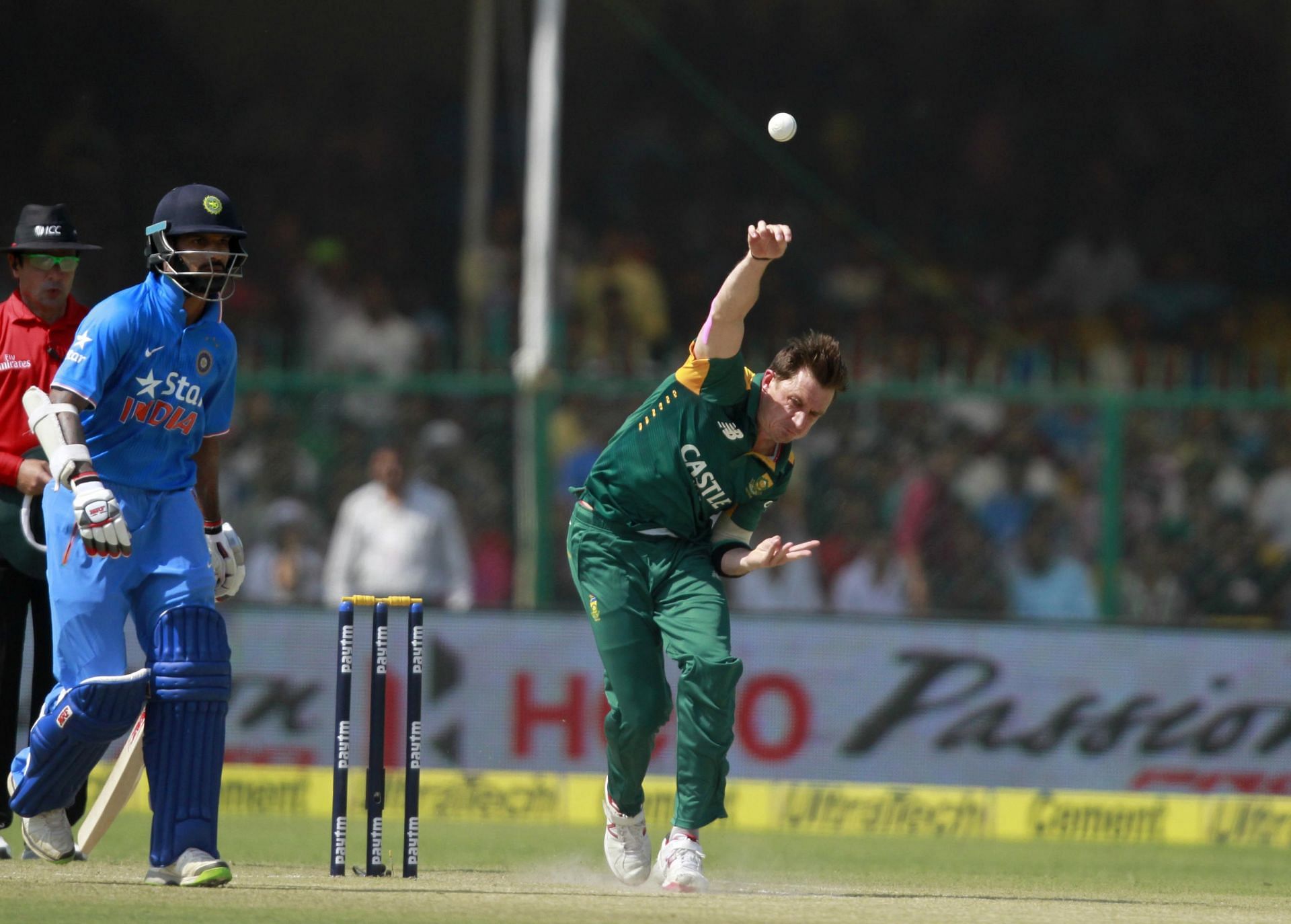 Dale Steyn bowling in an ODI against India (Image Credits: Getty Images)