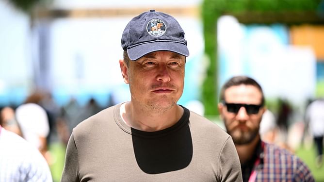 "If Elon Musk becomes the ruler of the free world, it will be a one long episode of Game of Thrones" - Former F1 champion's dig at the Billionaire