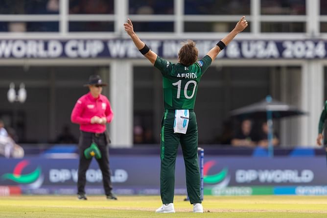 3 times Shaheen Shah Afridi won hearts for his gesture