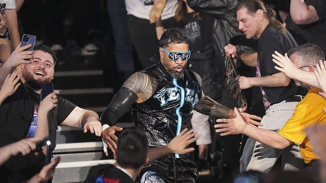 Former WWE Champion teases alliance with Jey Uso