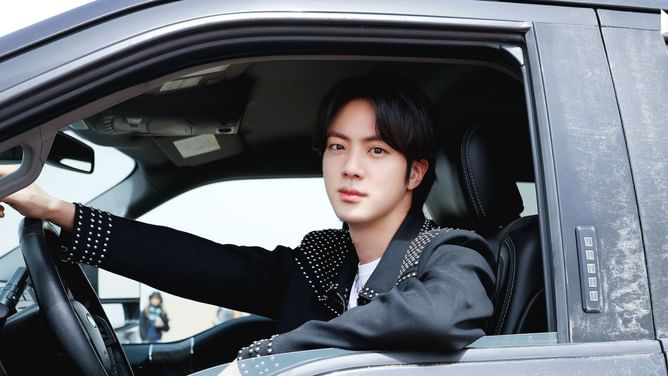 "Ruling the ambassador world"- Fans rejoice as BTS' Jin named as the Honorary Tourism Ambassador of Seoul