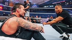 WWE Superstars hang out with 8-time champions after live event
