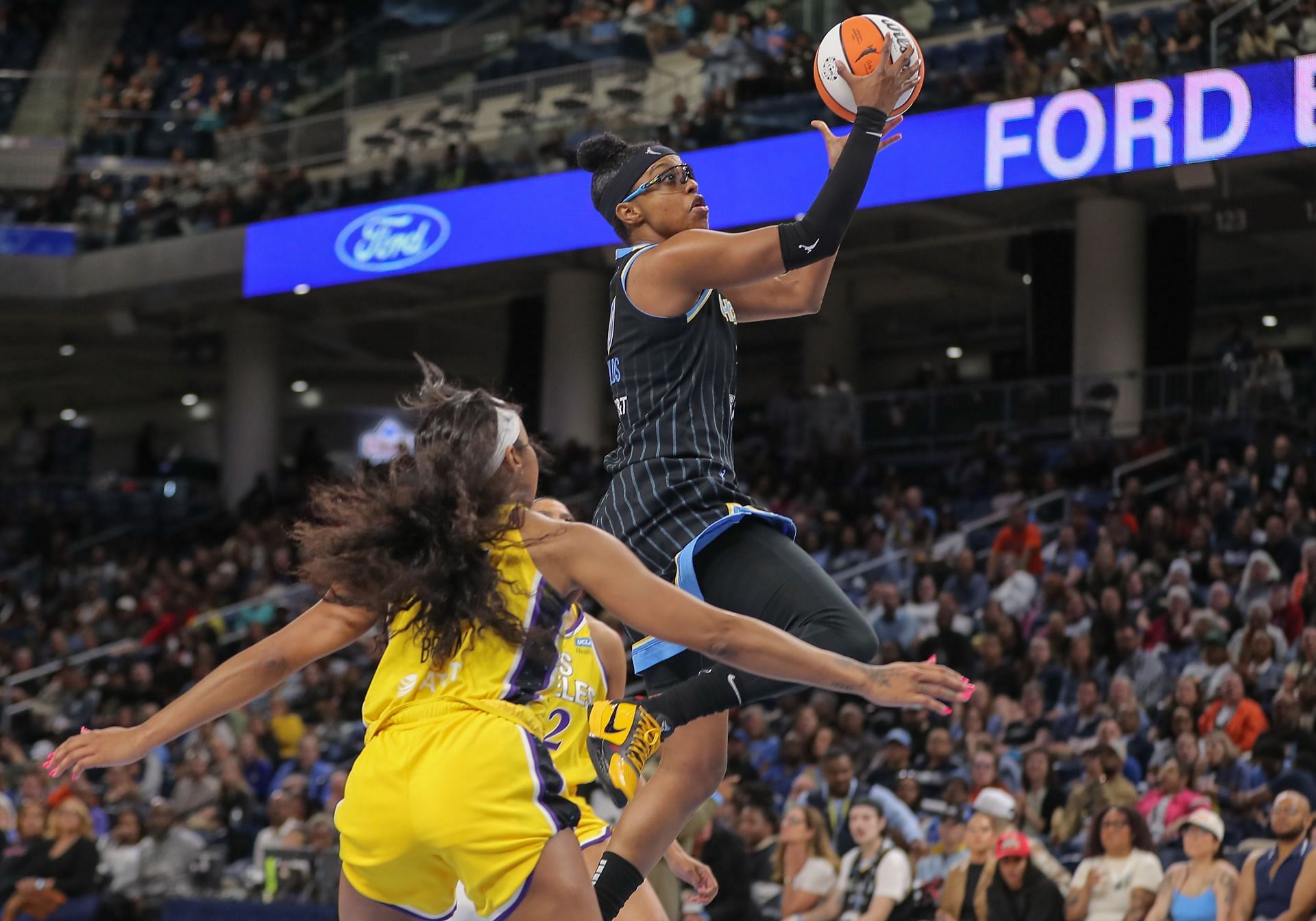 WNBA: MAY 30 Los Angeles Sparks at Chicago Sky - Source: Getty