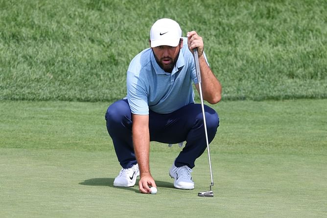 WATCH: Scottie Scheffler drains 33-foot putt for birdie, takes lead after strong start at 2024 Tour Championship