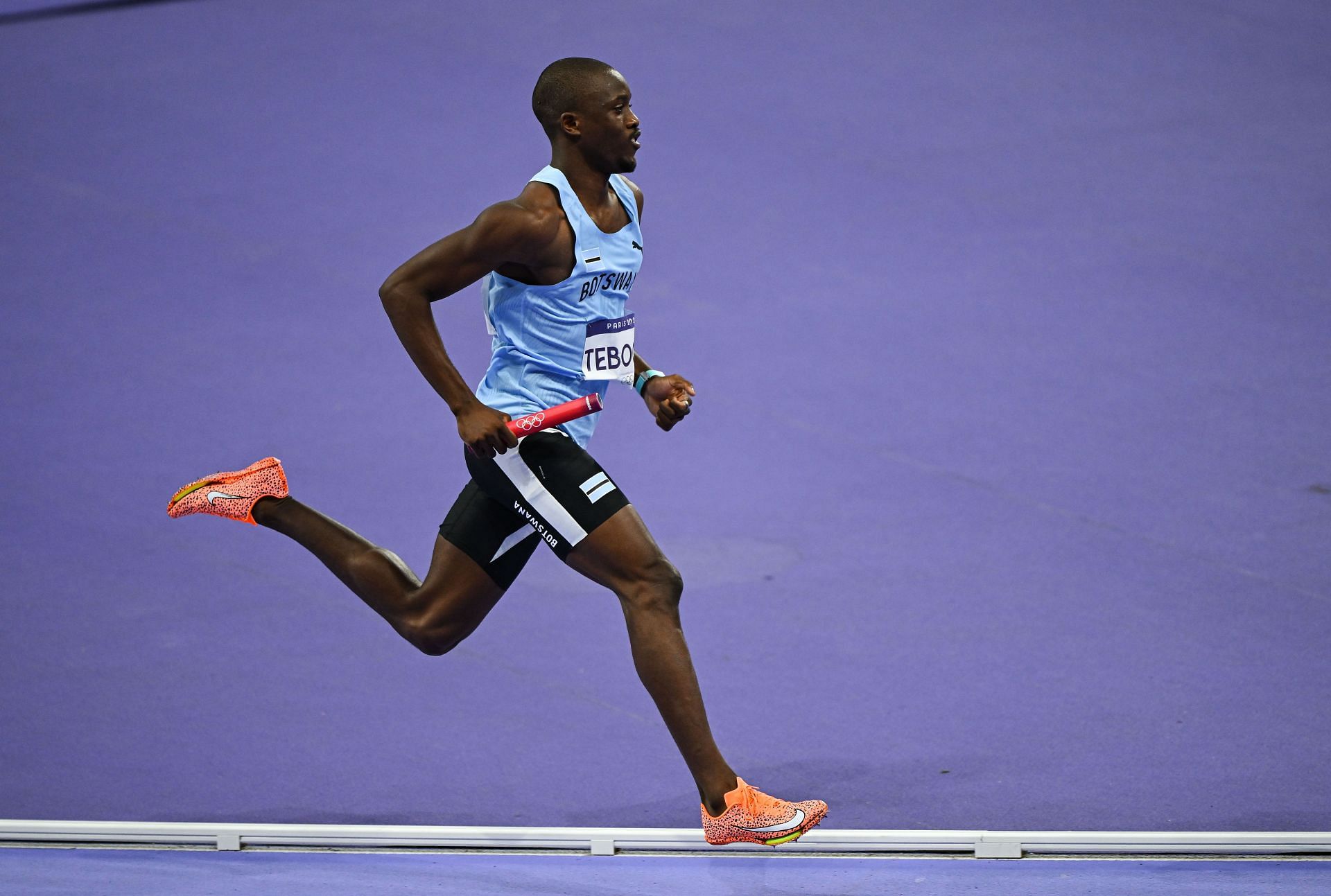 Tebogo running in the Men&#039;s 4x400m relays in Parus Olympics (Image via: Getty)