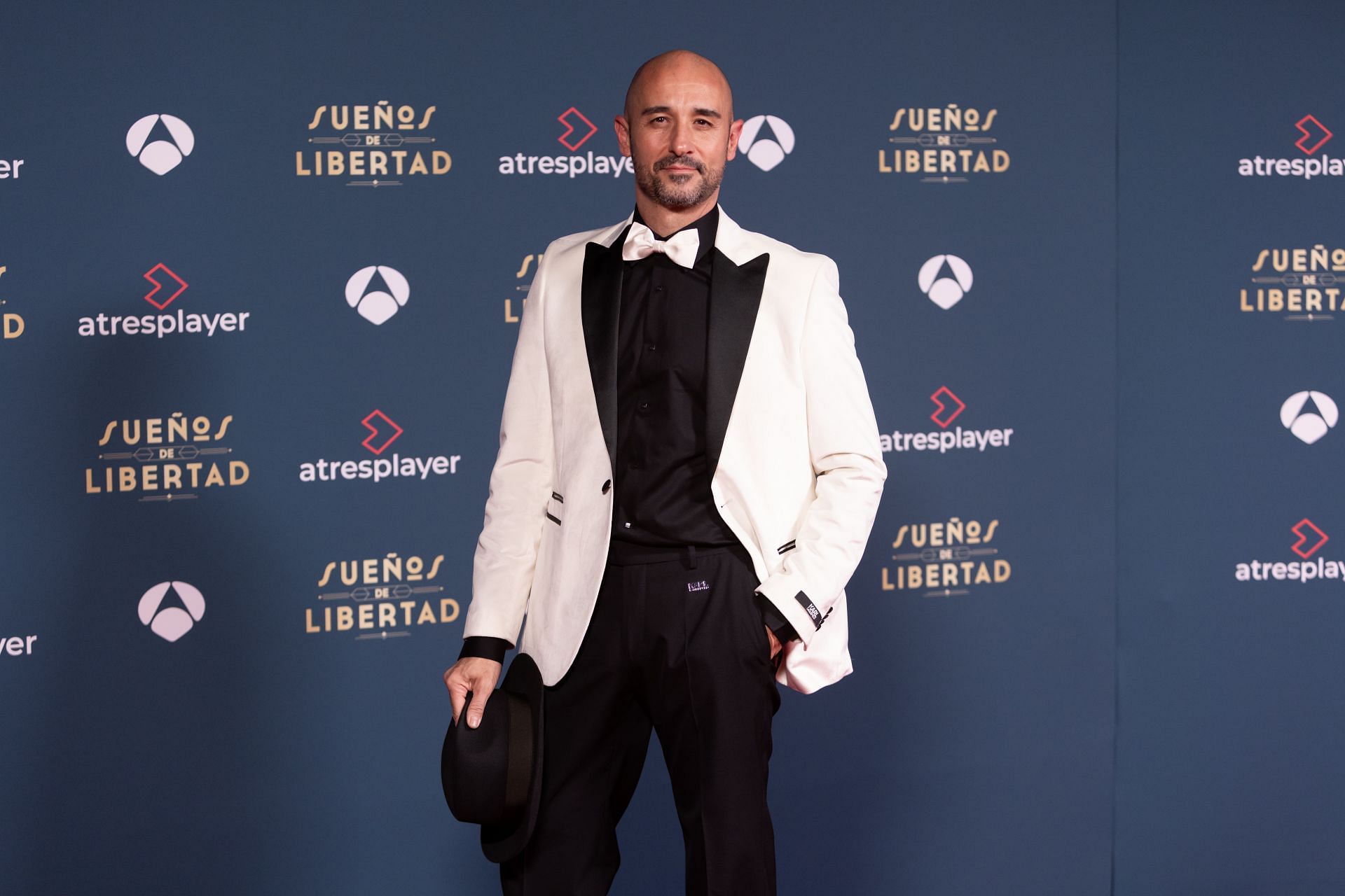 Alain Hern&aacute;ndez as Juan Espada - Source: Getty