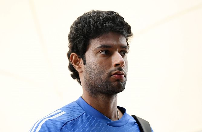 [Watch] Shivam Dube takes a sharp catch as Dunith Wellalage perishes while playing the reverse sweep in 2nd IND vs SL ODI