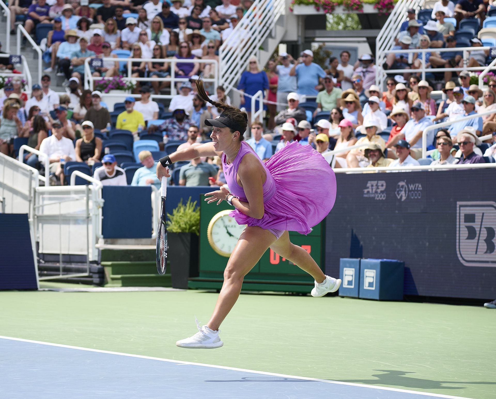 Jessica Pegula in action at the Cincinnati Open (Image via Getty)