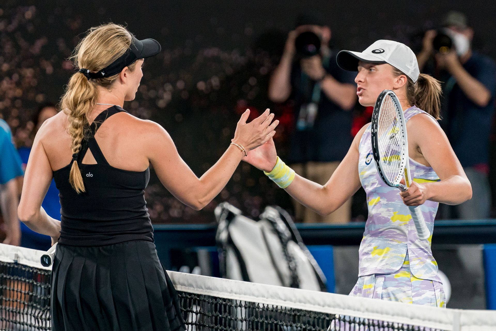 Iga Swiatek and Danielle Collins at the 2022 Australian Open (Source: Getty)