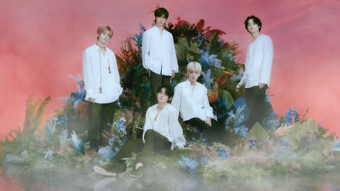TOMORROW X TOGETHER (TXT) first stadium concert in North America, ‘SWEET MIRAGE’ set to be released on Weverse