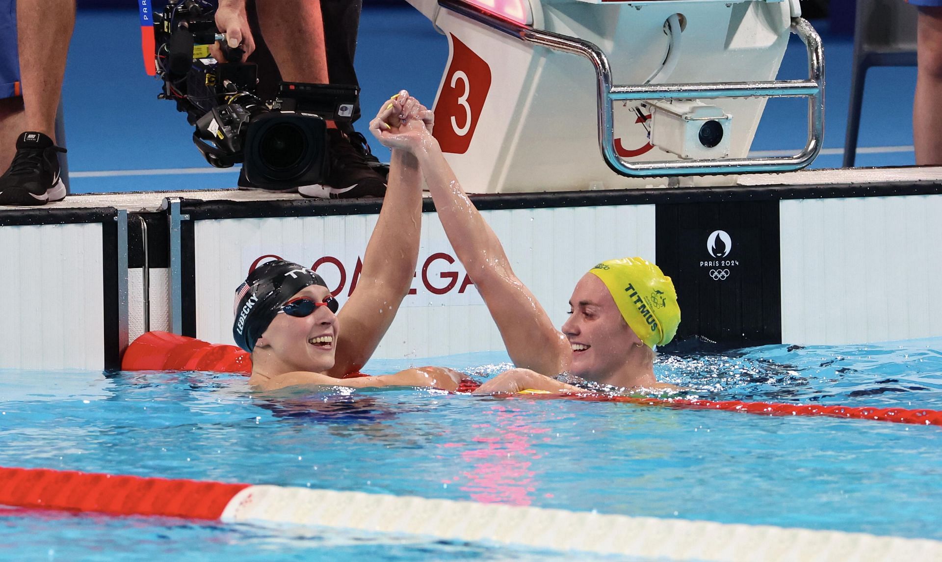 Katie Ledecky (L) &amp; Ariarne Titmus (R) at the Paris Olympics 2024 (Image via Getty)