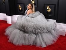 "Shes panicking before shes had the first wing" — Internet reacts to Ariana Grande asking Sean Evans to rate her Hot Ones performance