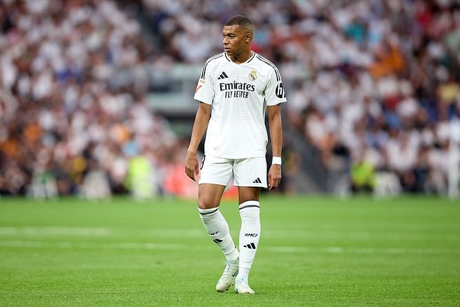 "We didn't stop Cristiano Ronaldo from taking them" - Real Madrid icon believes Mbappe should have taken penalty against Las Palmas