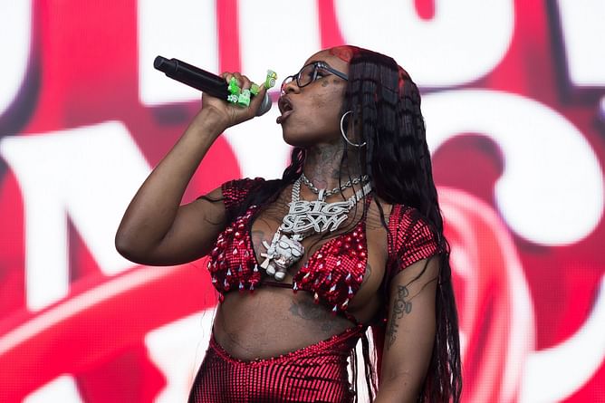 "Internet likeness doesn't always equate to sales"- Fans react as Sexyy Redd cancels tour dates days before event