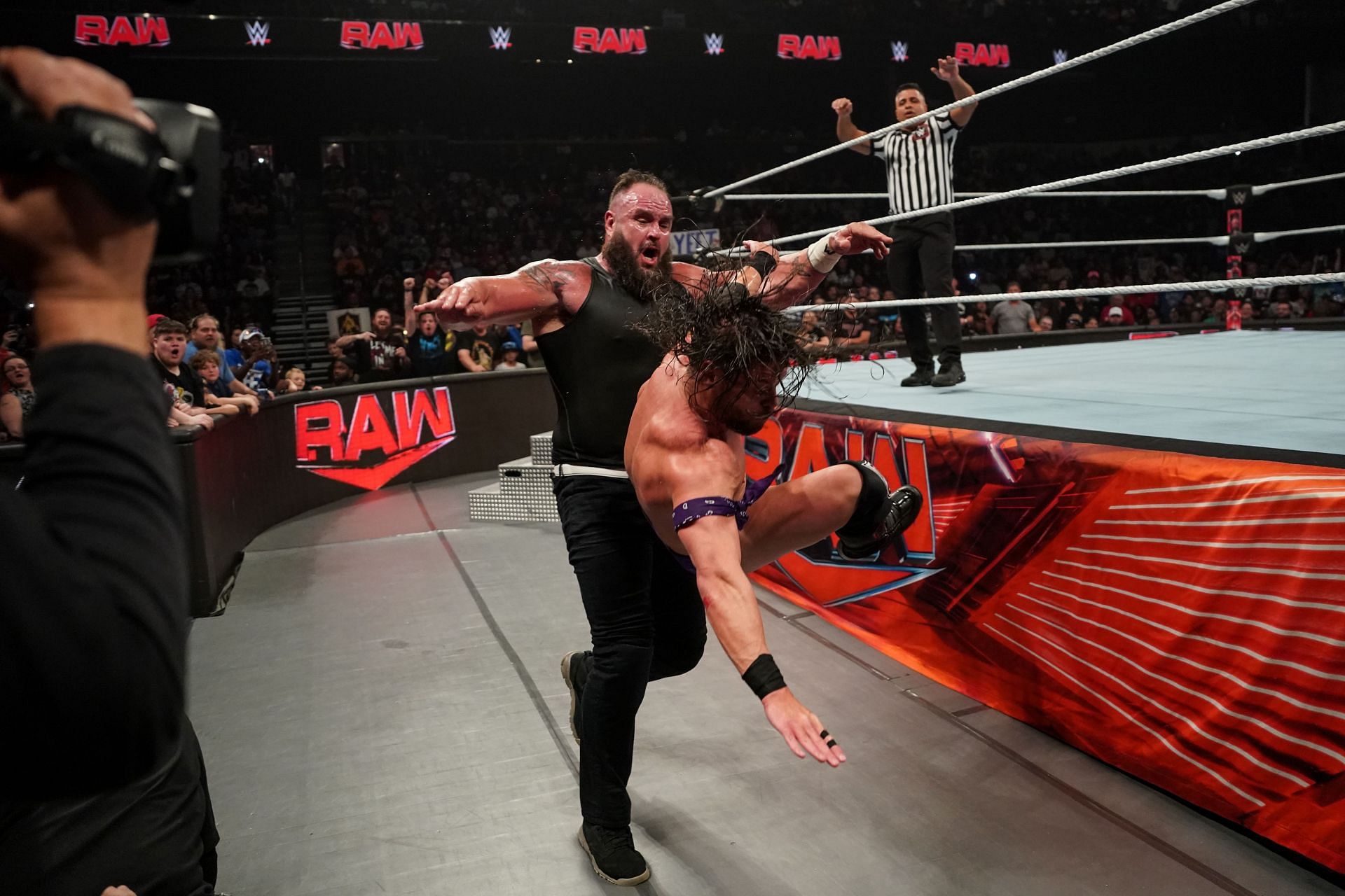 Monday Night RAW - Source: Getty