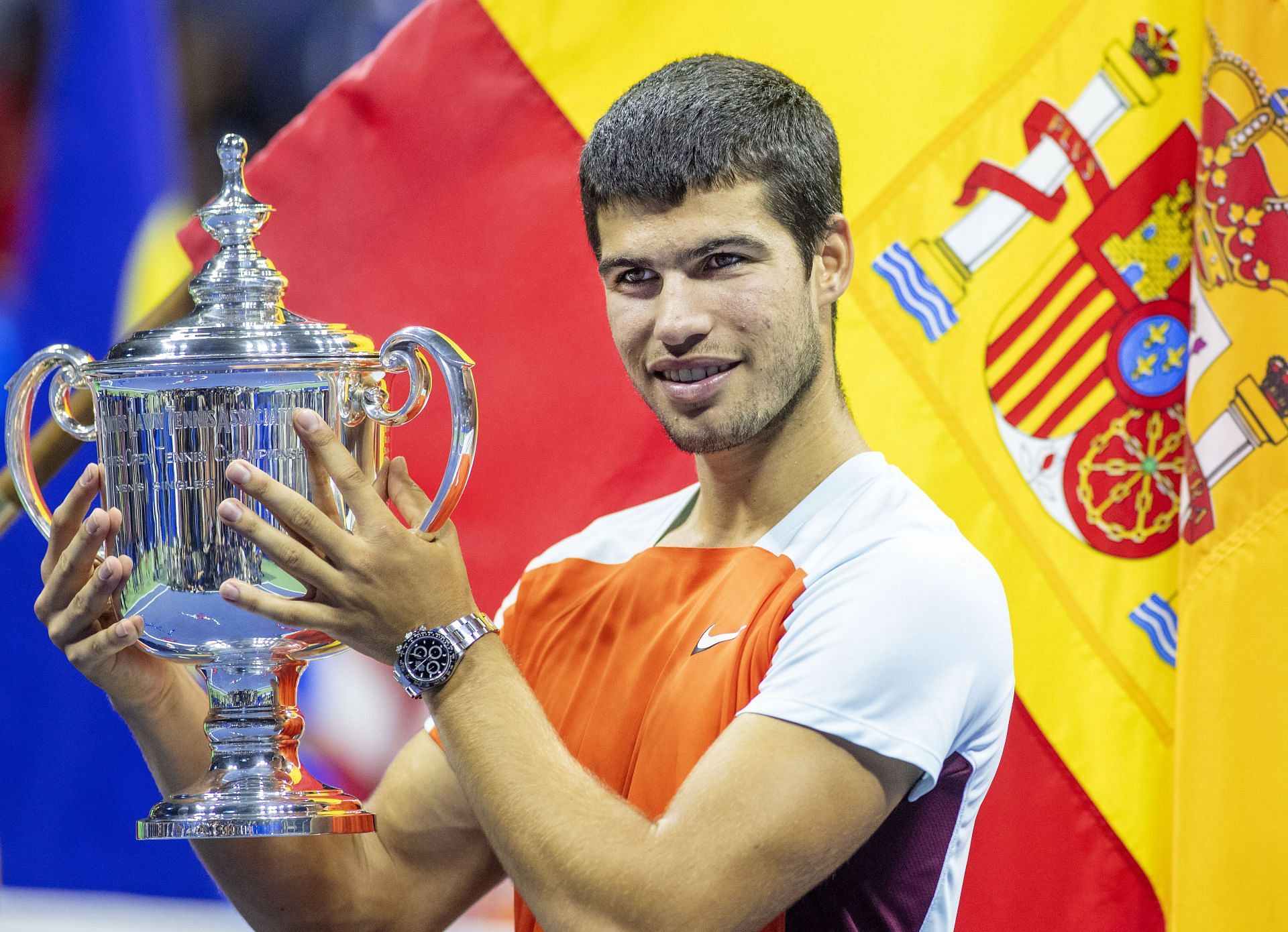 Carlos Alcaraz with the US Open 2022 trophy. (Image: Getty)