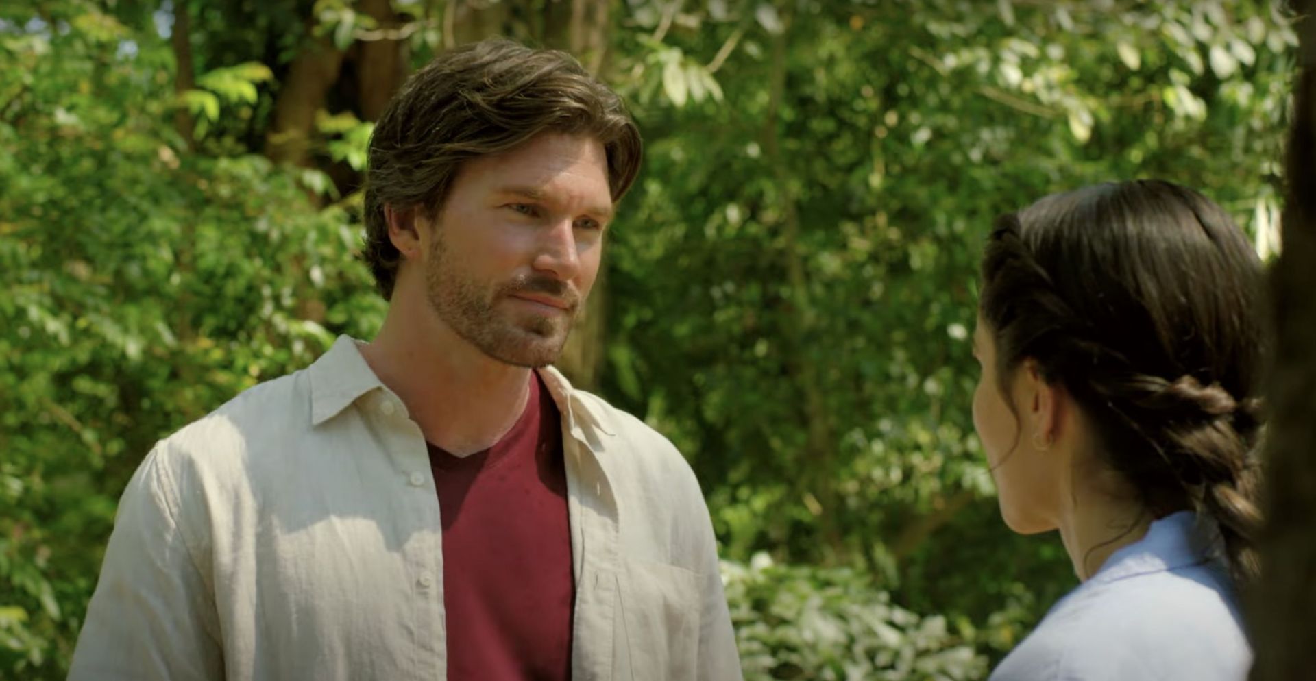 Rhiannon Fish and Christopher Russell (Image via Hallmark Channel)