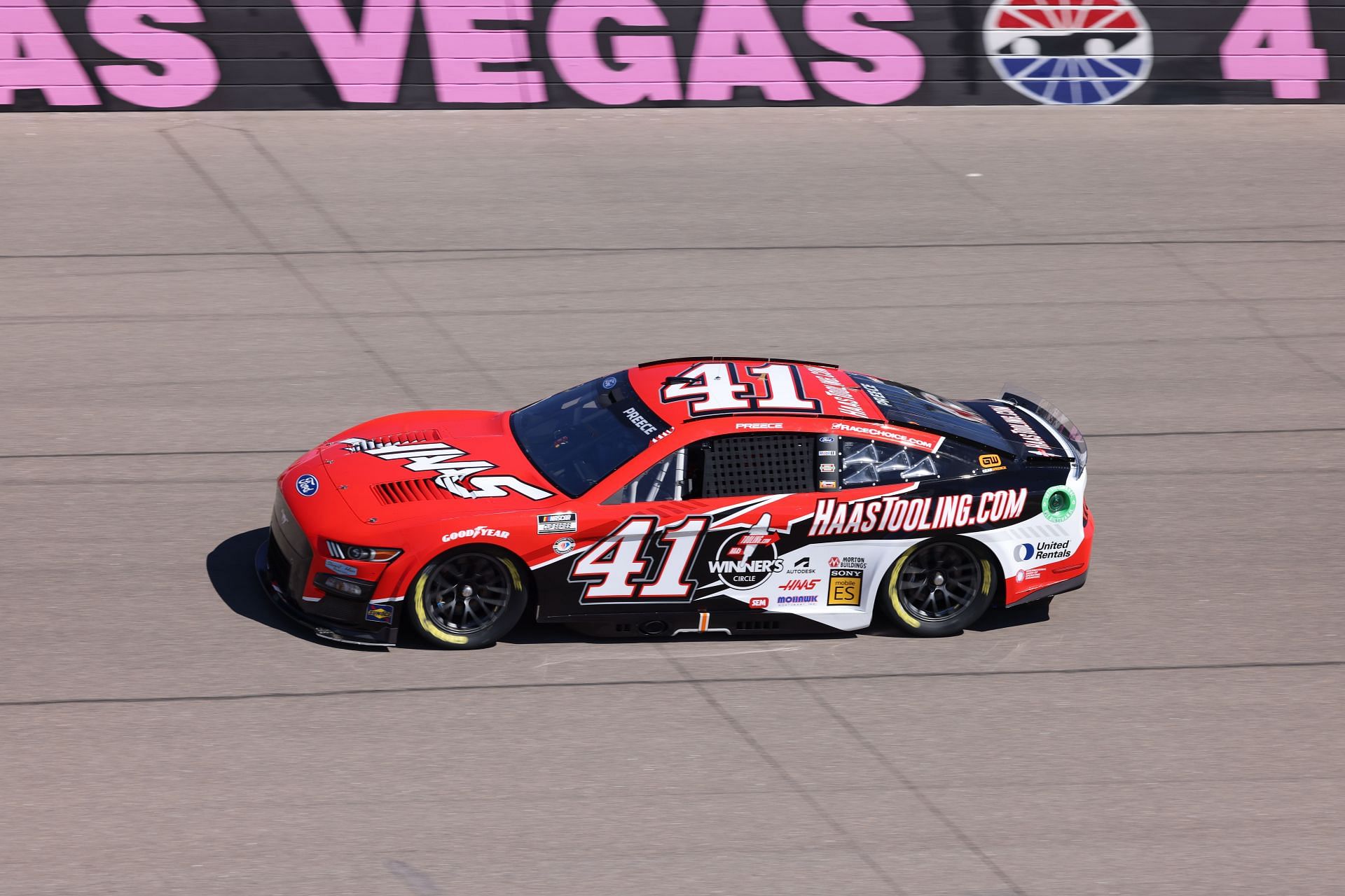 #41 Stewart Haas Racing Ford -(Source: Getty)